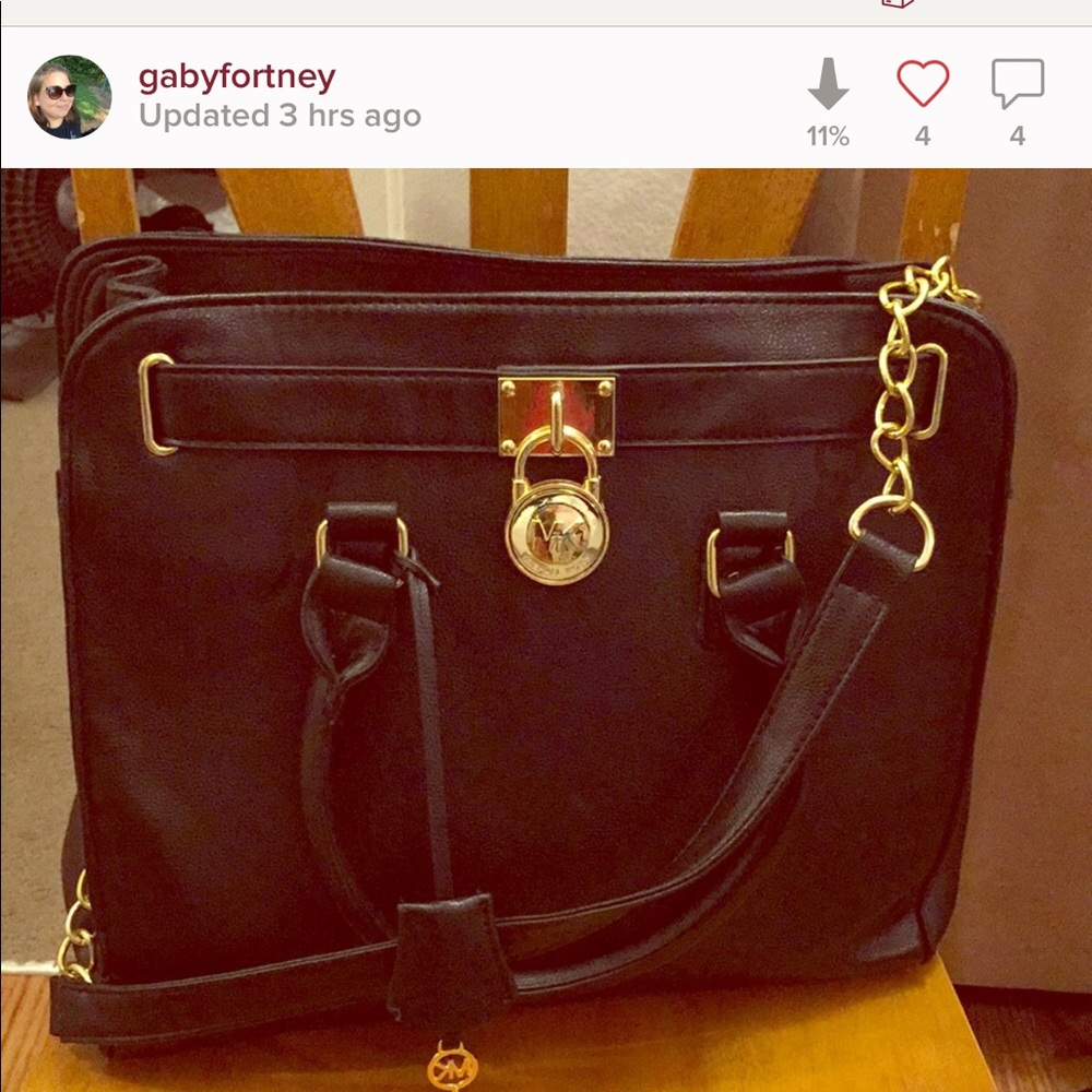 WATCH OUT. SELLIN FAKE mk for $72.